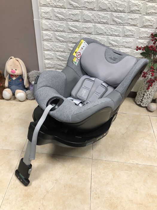 Автокрісло Britax Römer DUALFIX M i-SIZE Група 0+/1 (0-18 кг)