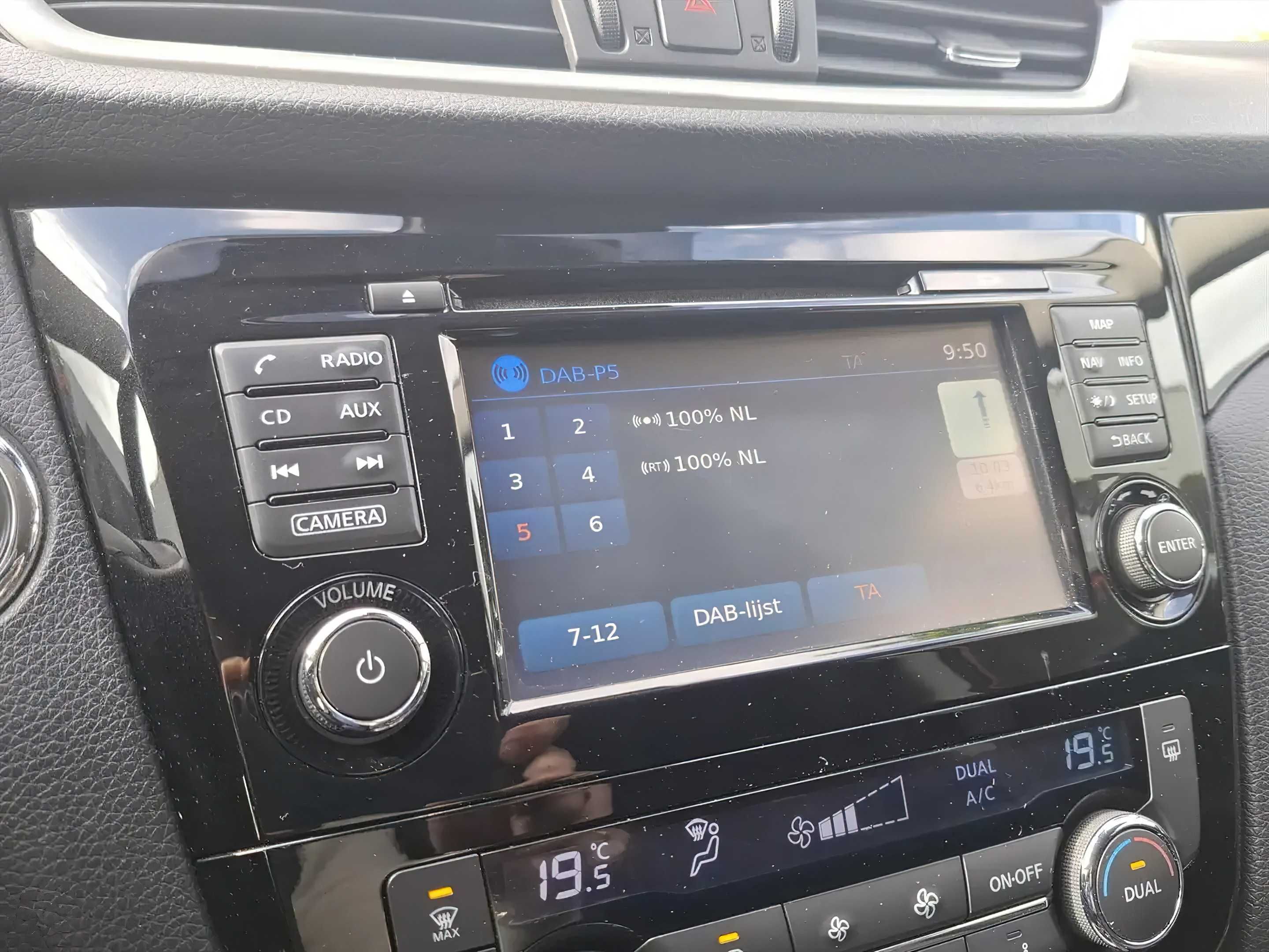 Nissan Qashqai DIG-T N-Connecta 2015