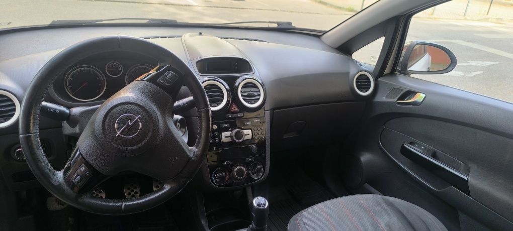 Opel Corsa BLACK EDITION  12/2010