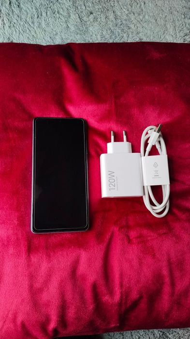 Redmi Note 12 Pro+ 5G.  8GB+8 256GB