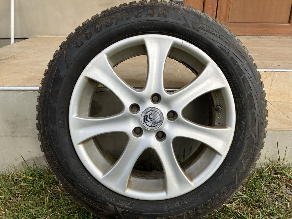 Диски з зимовими шинами