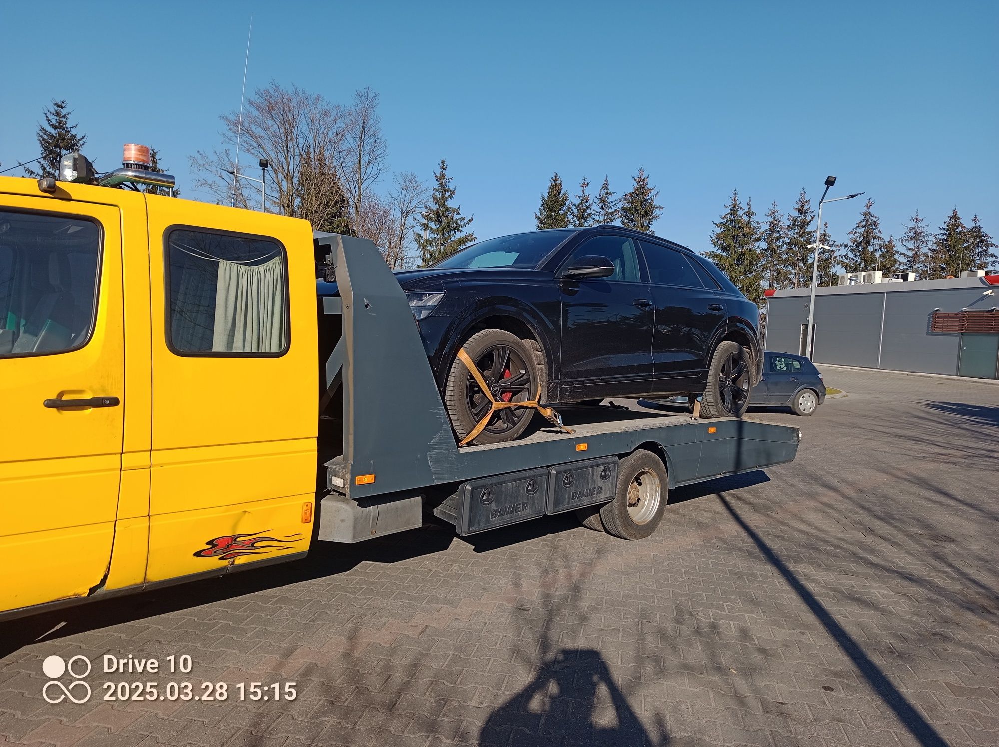 laweta pomoc drogowa holowanie ładowności 3 tony autostrada A1
