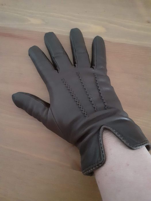 (2) Pares de luvas Castanhas em Pele Genuína ( Senhora) ZARA