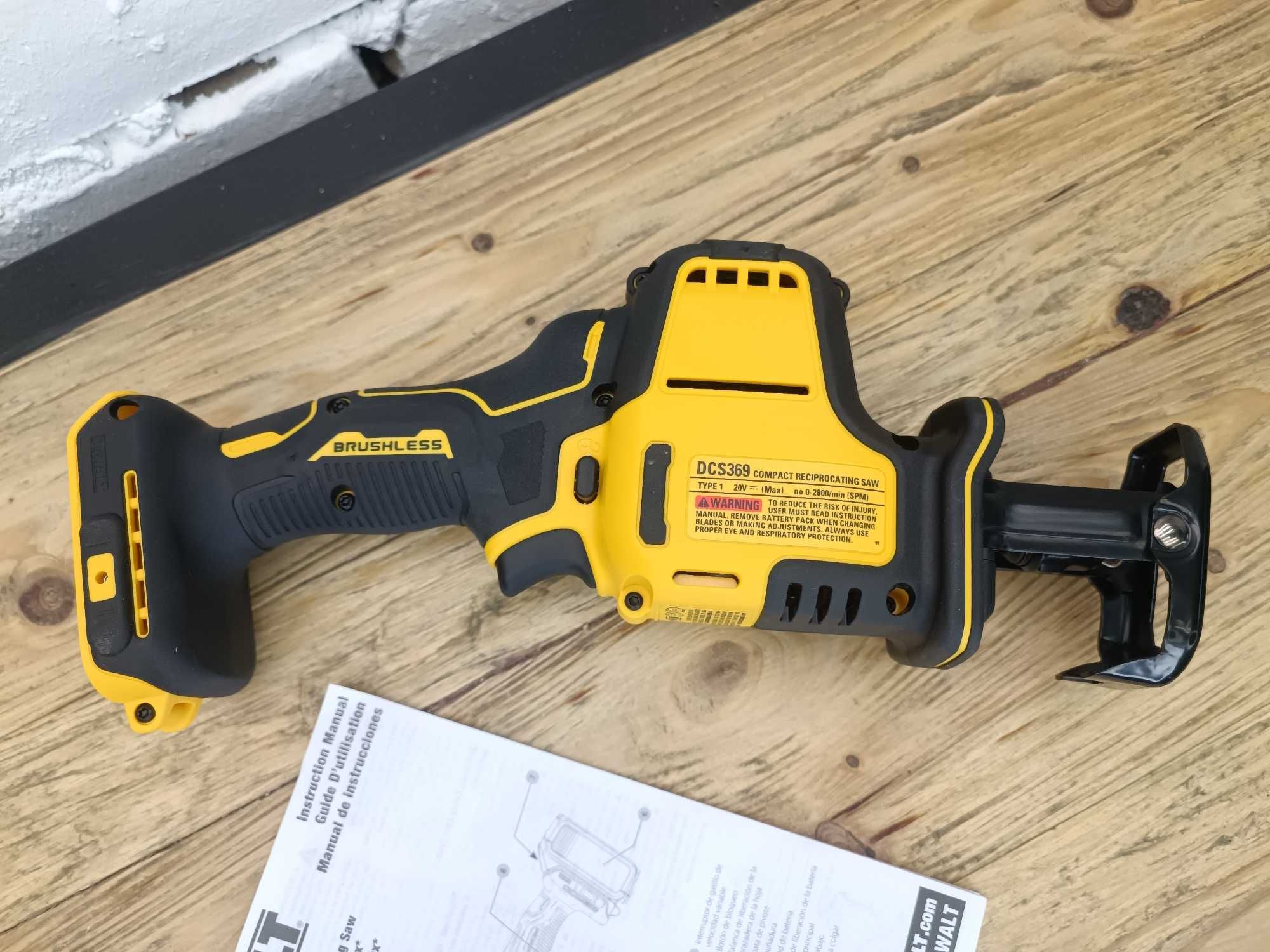 Акумуляторна бесщіточна сабельна пила DeWalt DCS369 20v Оригінал з США