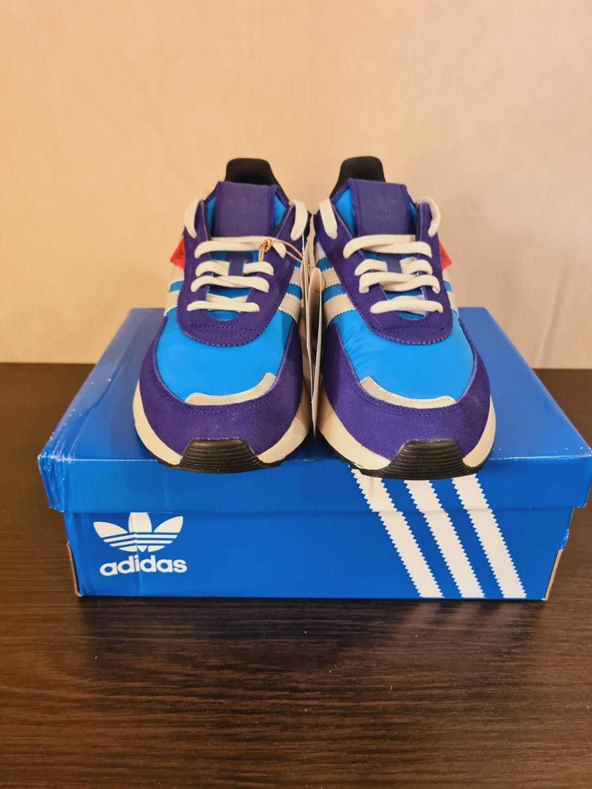 Продам нові оригінальні чоловічі кросівки Adidas