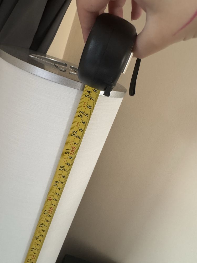 Lampa stojąca biała na kabel