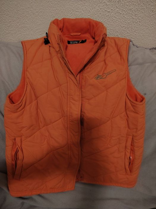 10€ colete tamanho s entrego em Rio tinto ou envio CTT