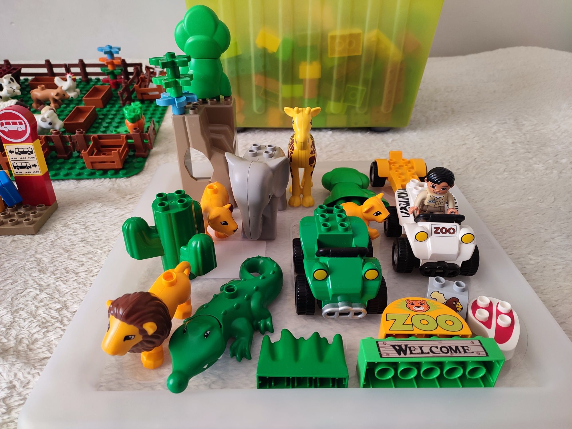 Zestaw LEGO duplo zwierzęta i autobus