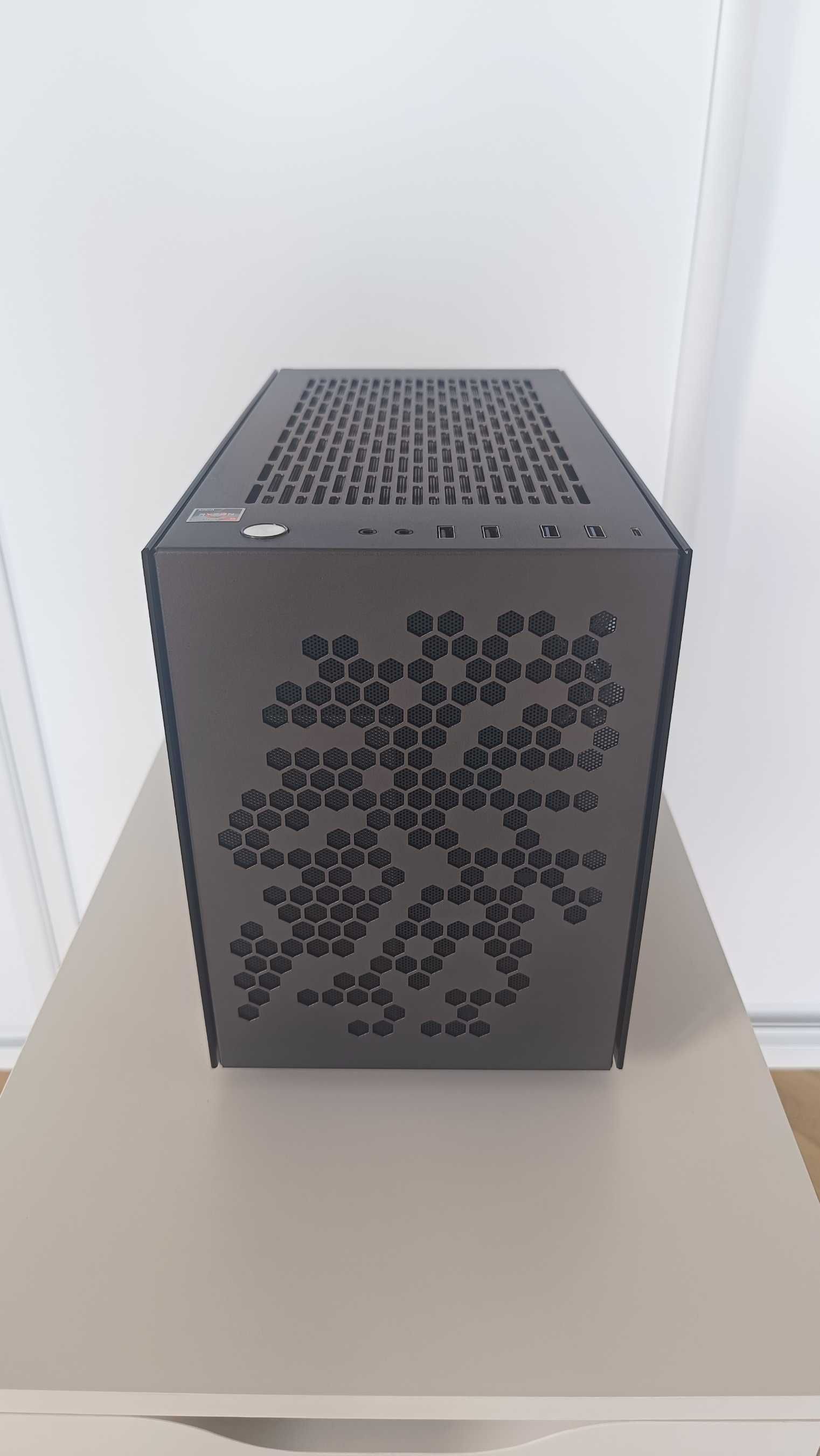 Komputer PC gamingowy mini itx AMD