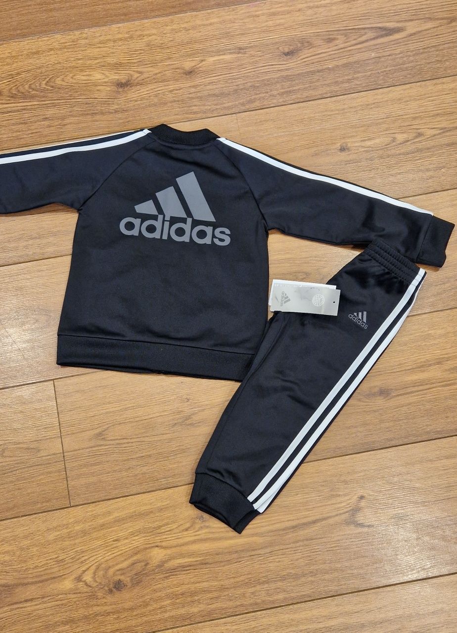 Новый!!!Adidas костюм детский 18-24мес