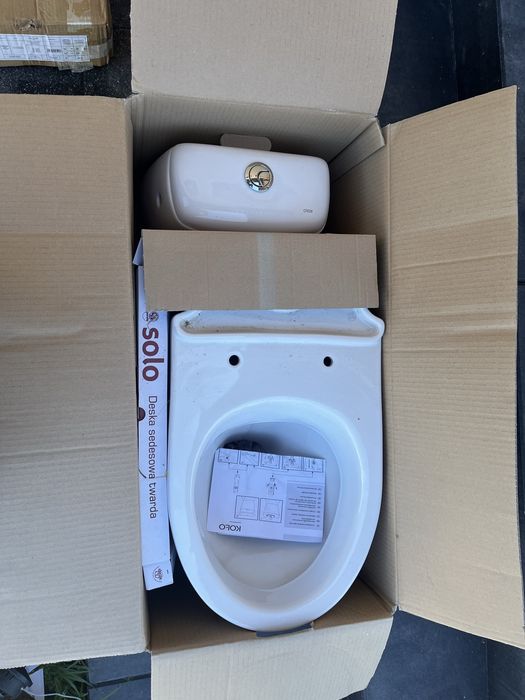 Muszla klozetowa warszawska (odplyw w dół)