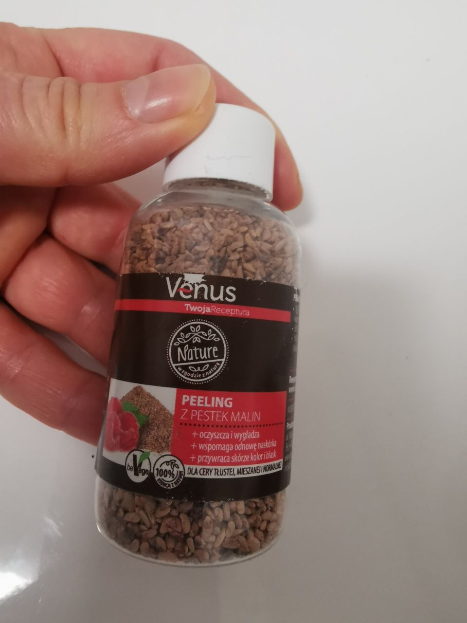 Zestaw naturalnych 3 szt. olejków i peeling firmy Venus