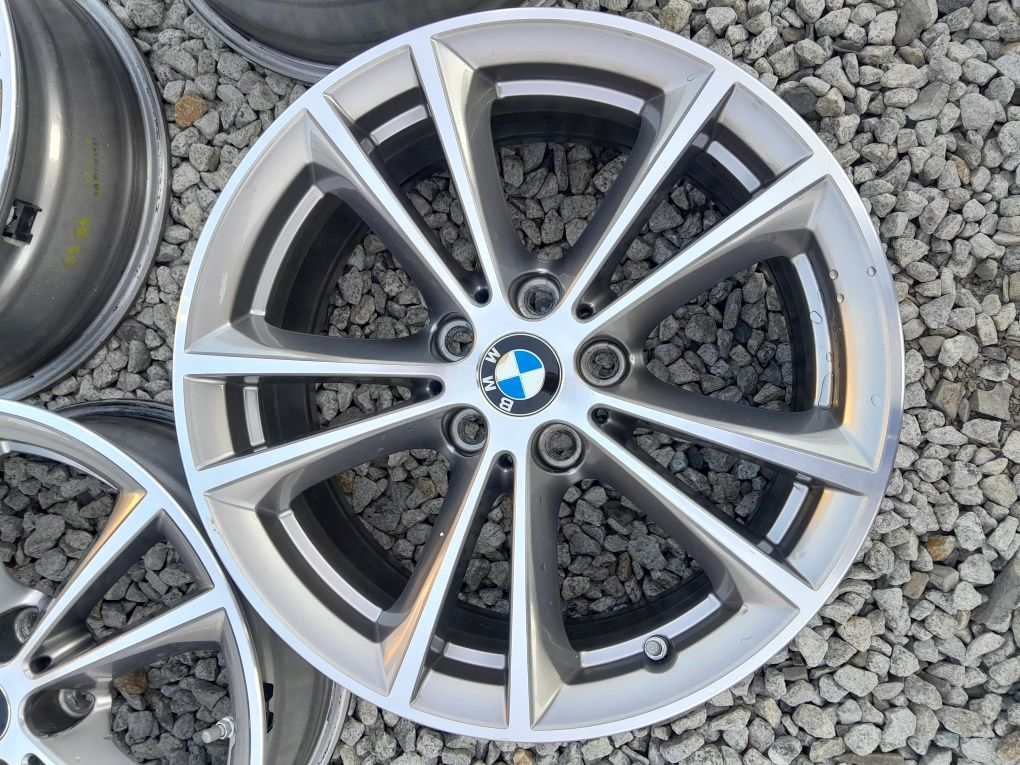 Felgi 17cali  BMW  G20 G30 5x112 grafitowo-srebrne
