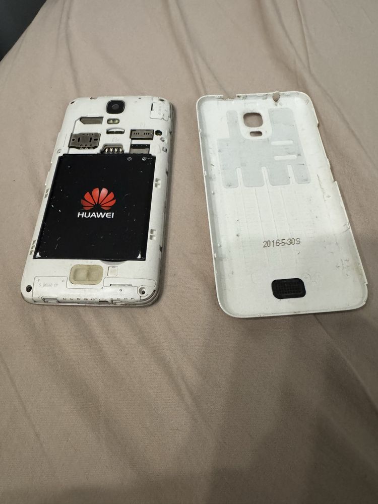 Telefon komurkowy HUAWEI Y360-U61  Y3