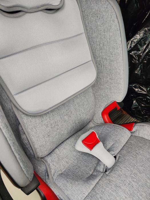 Britax Romer Advansafix 4 R