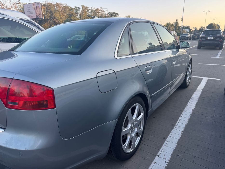 Продам машину Audi A4 2005