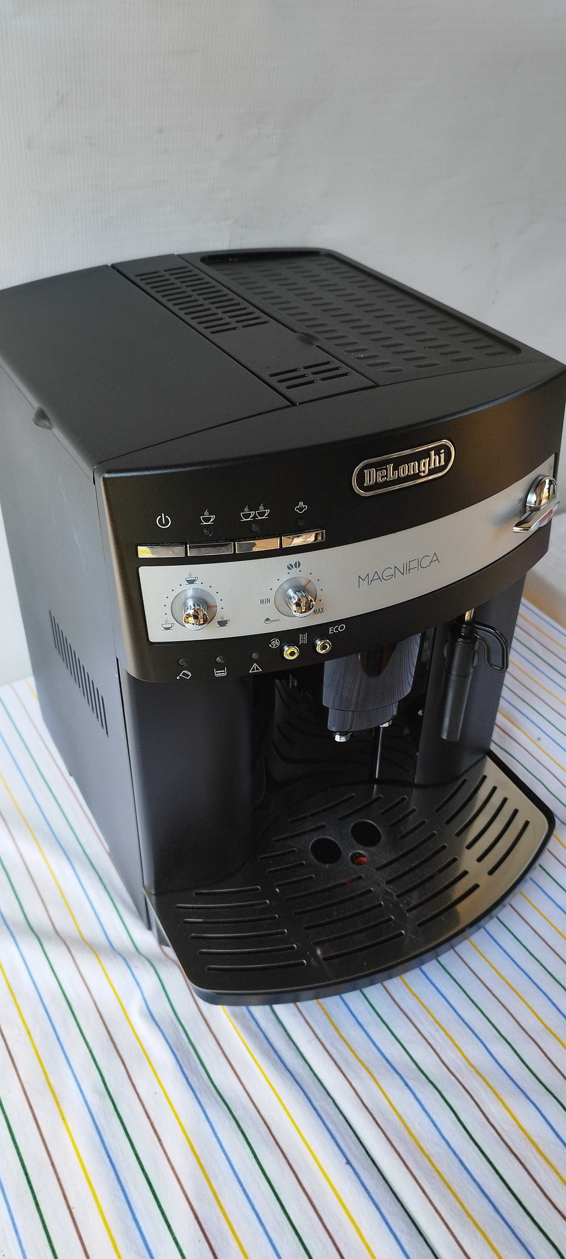 Ekspres ciśnieniowy DeLonghi Magnifica