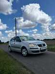 volkswagen polo benzyna 5 drzwi klima super stan. nowy przegląd i oc