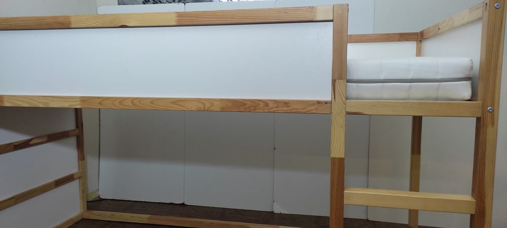 Łóżko KURA IKEA 90x200 cm.Z Materacem IKEA MALFORS(Średnio-Twardy).