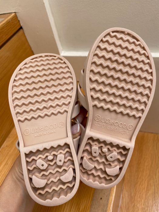 Sandálias Liewood rosa claro