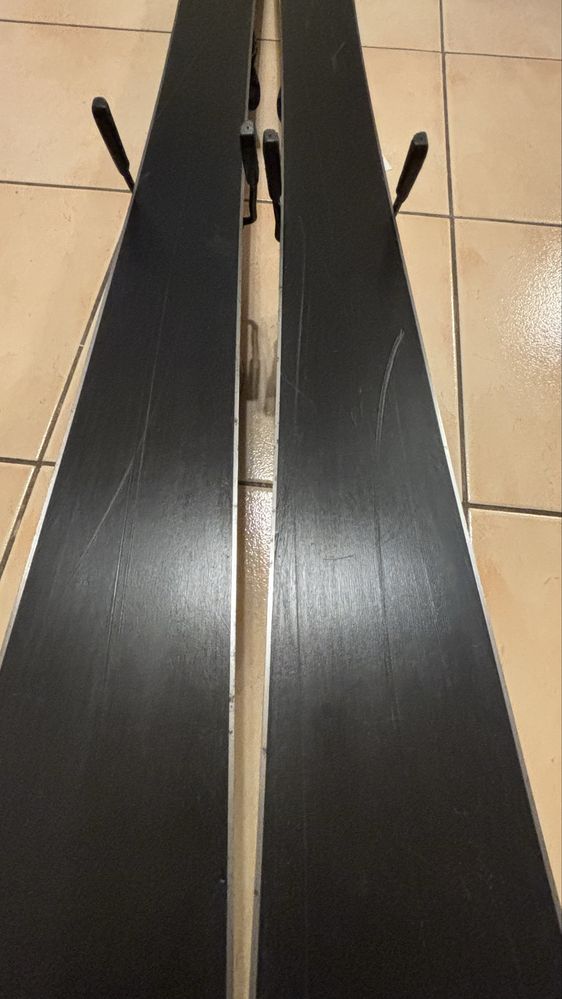 Sprzedam narty Salomon feestyle 145 cm