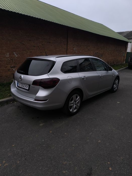 Оpel astra j sports tourer 1.7 cdti
