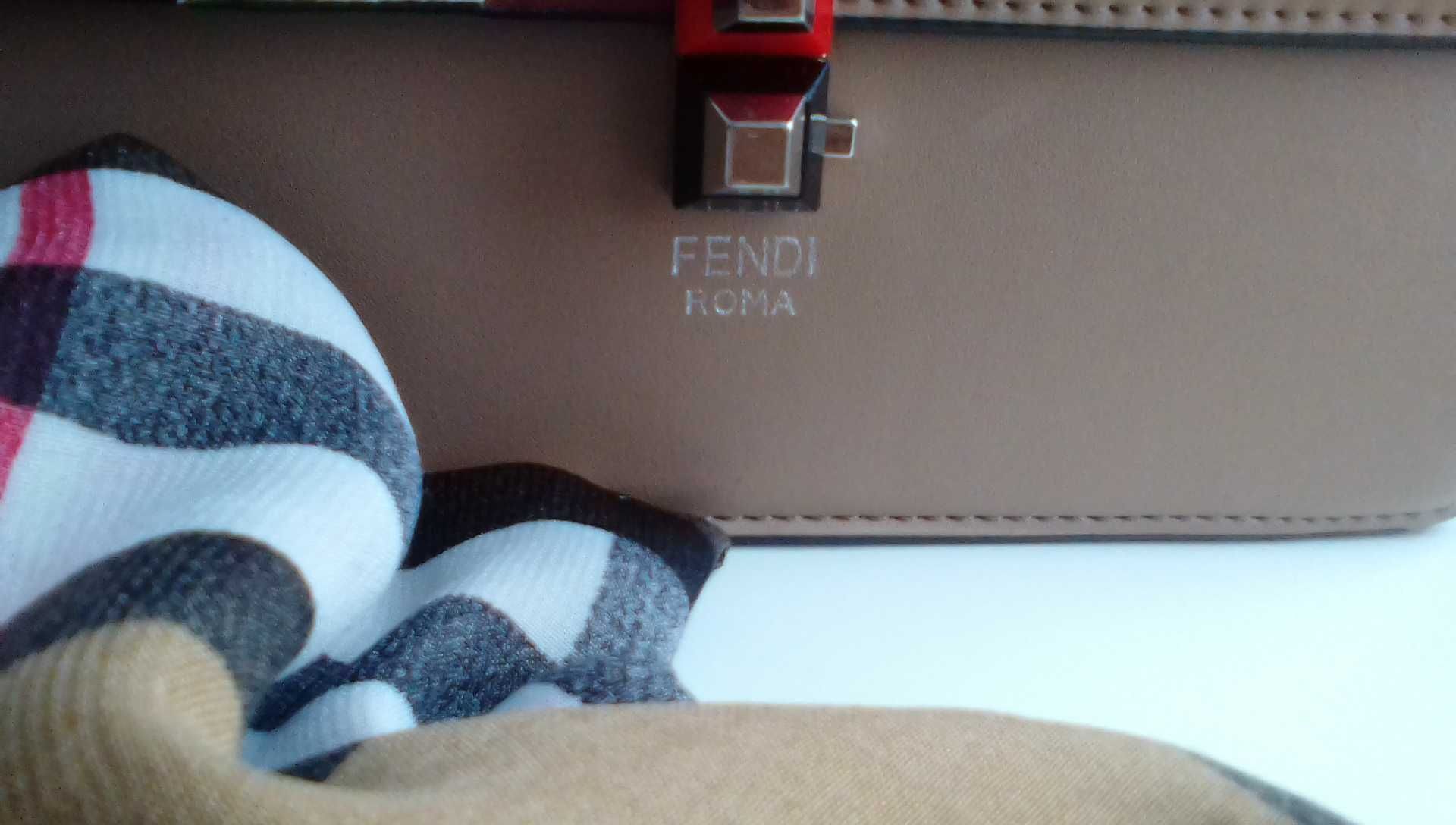 Сумка Fendi почти даром)