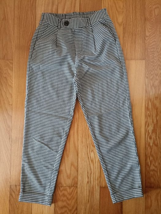 Calças de senhora Stradivarius
Tam XS
Como novas, pouco usadas
€5