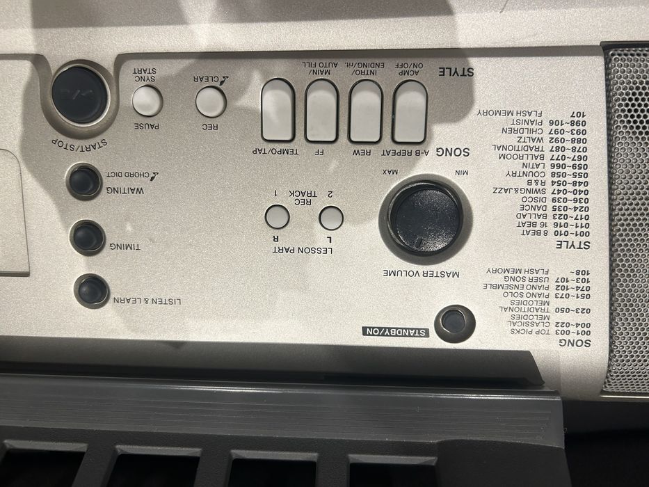 Teclado Yamaha PSR E 313