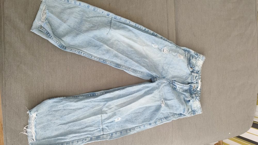 Reserved jeansy 152
