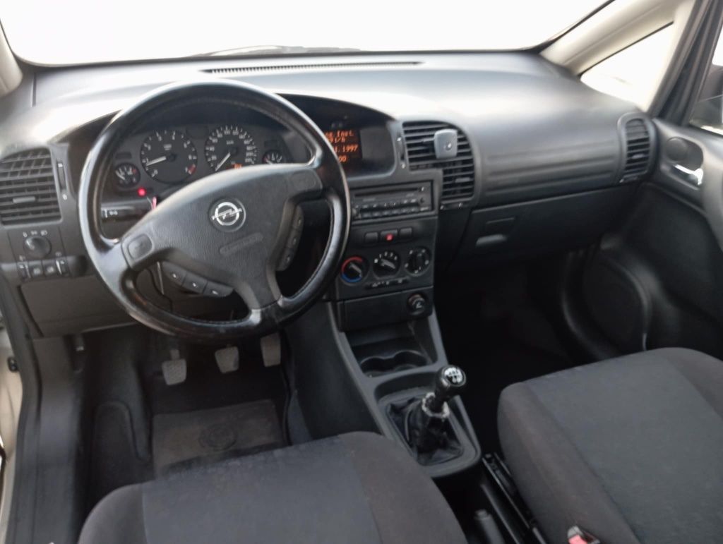 Opel Zafira 1.6 103mil KMS 7 lugares  reais 1 dono com ac 2001