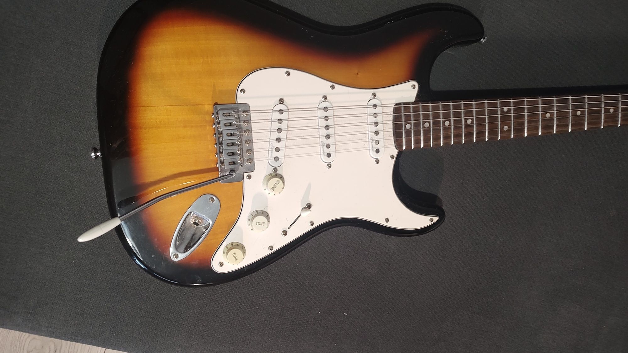 Gitara elektryczna Squier Affinity/Fender składak