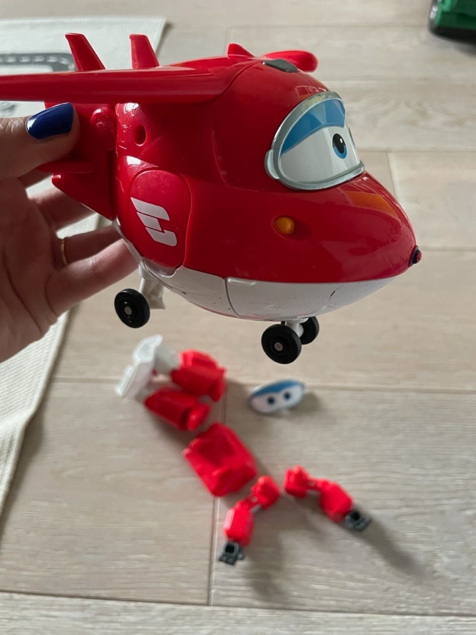 Super Wings Jetek