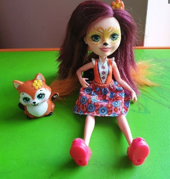 Zestaw lalek Enchantimals Lis, Skunks, Słoń