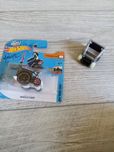 Дві колекційні машинки Hot wheels