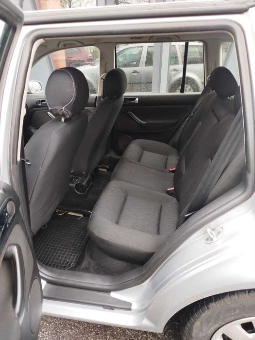 Volkswagen GOLF IV за 3500 $