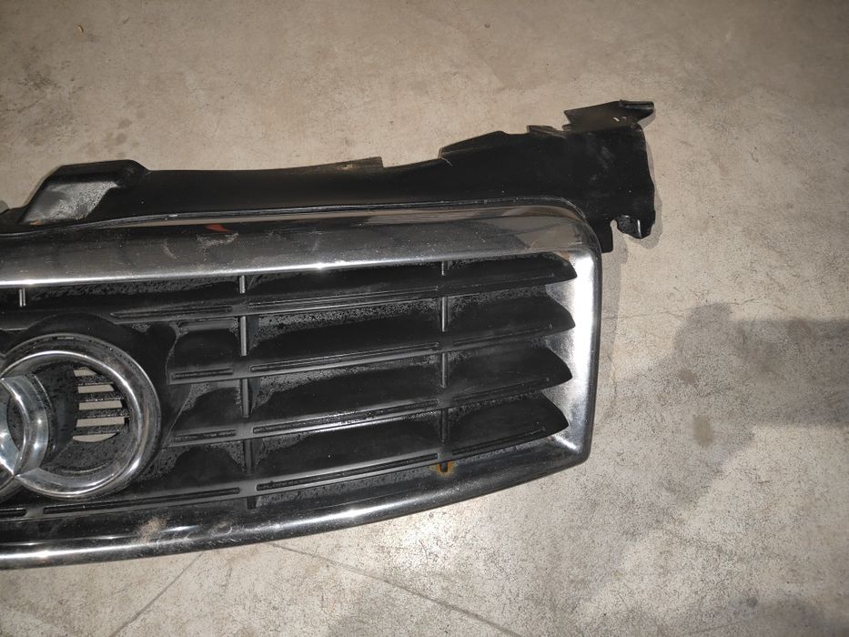 Audi A8 D3 grill atrapa zderzaka 4E0.807.653A i inne