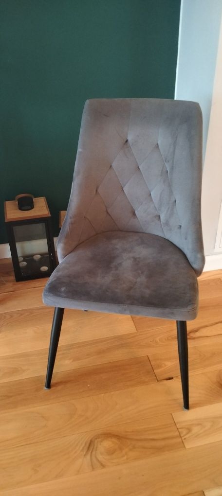 Krzesła tapicerowane velur