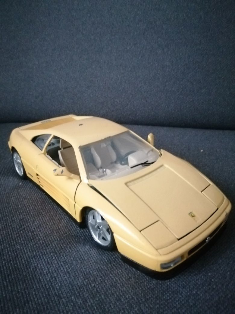 Ferrari burago model 1/18