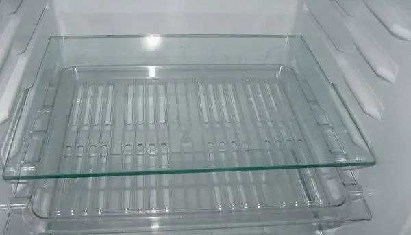Стеклянные полки для холодильников.