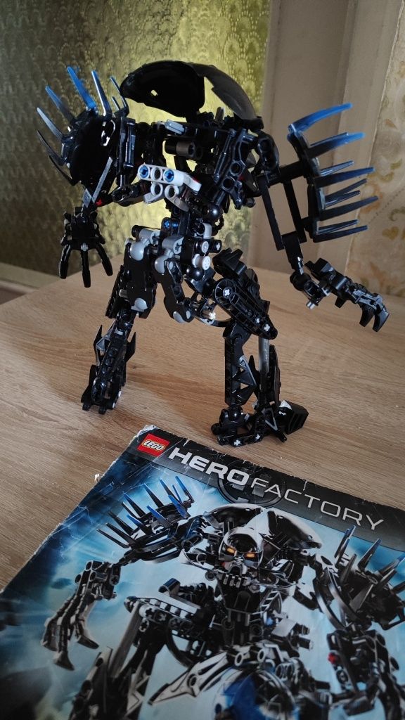 Lego Von Nebula Hero factory Bionicle 7145