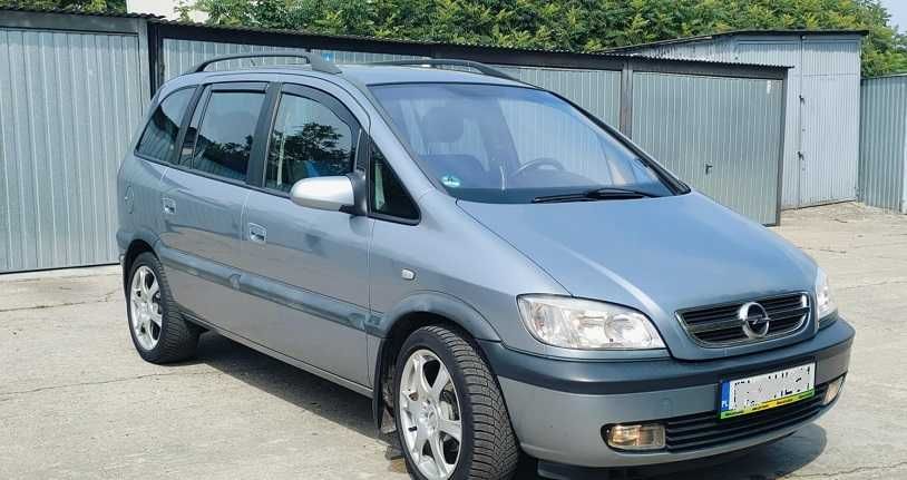 Opel zafira 2004 r 1.8 125 km klimatronik Prywatnie 7 osobowe