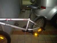 Bicicleta BMX b-twin