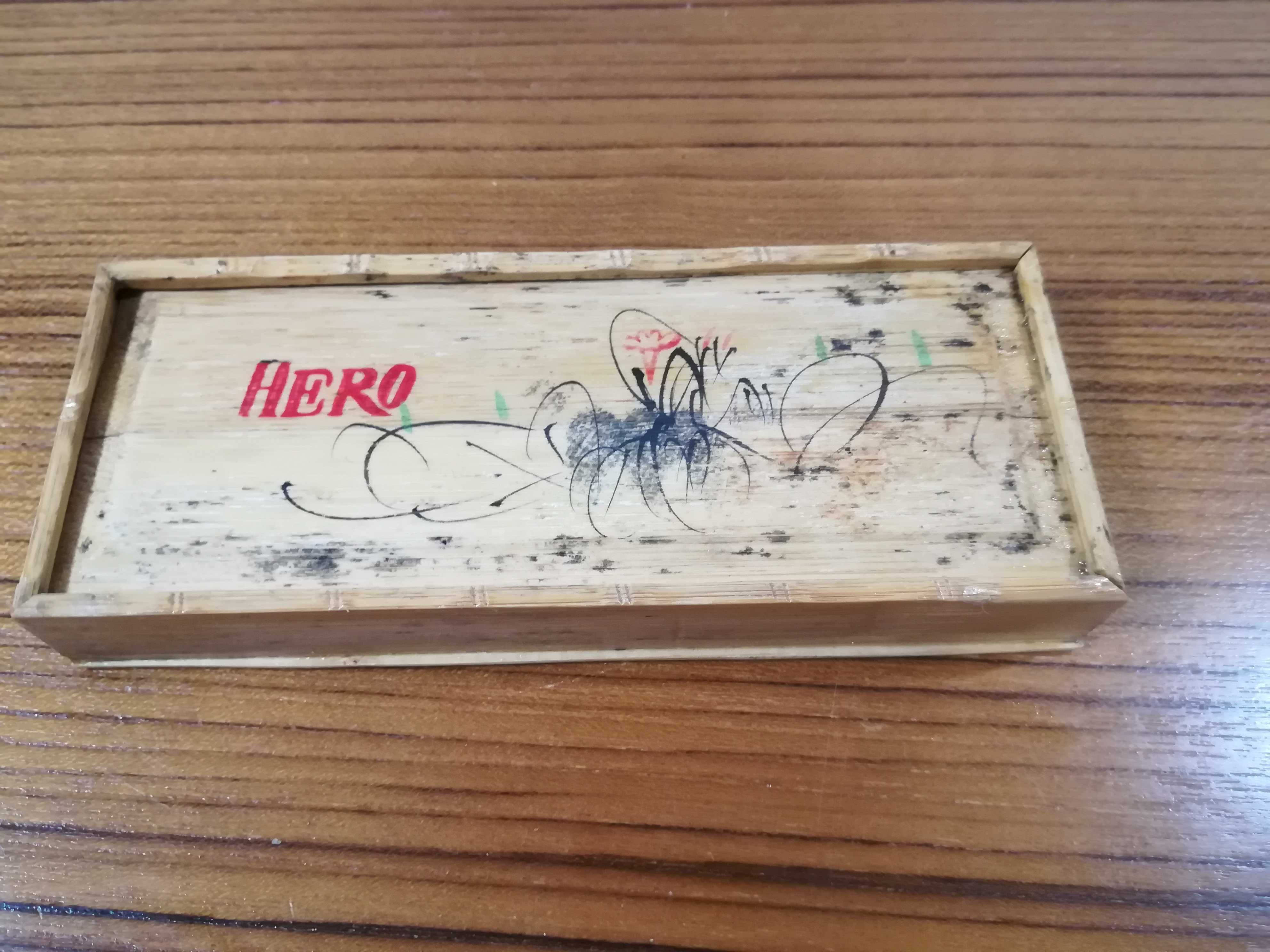 Drewniane bambusowe japońskie pudełko, piórnik HERO
