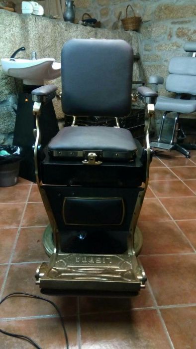 Cadeira de barbeiro antiga,