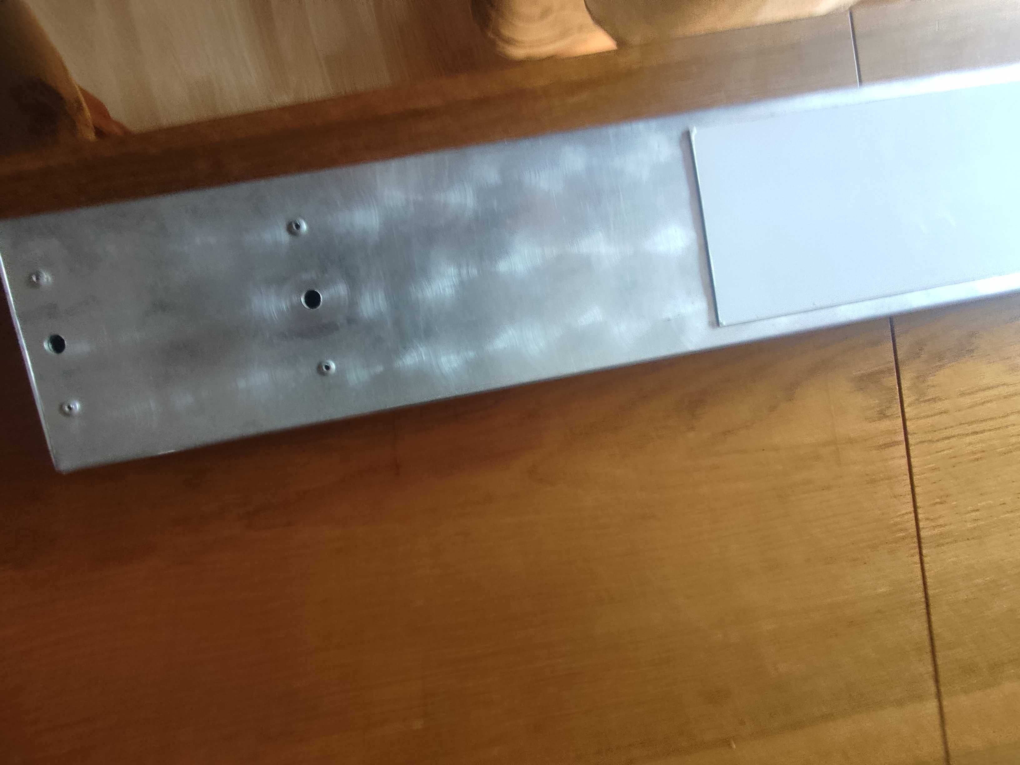 Antena szczelinowa sektorowa 2,4 GHz 19 dBi