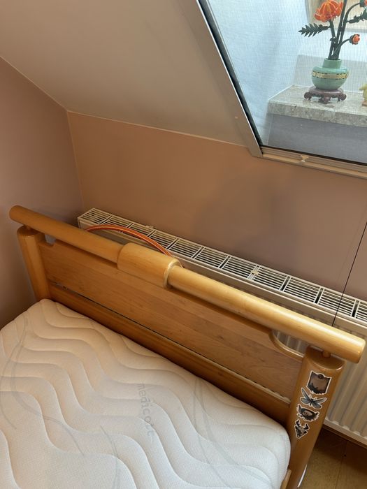 Łóżko 90x200 z materacem