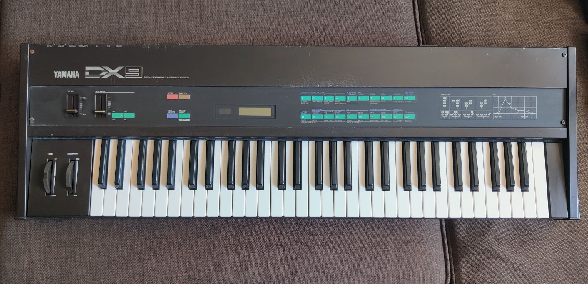 Yamaha DX9 syntezator vitage klasyk
