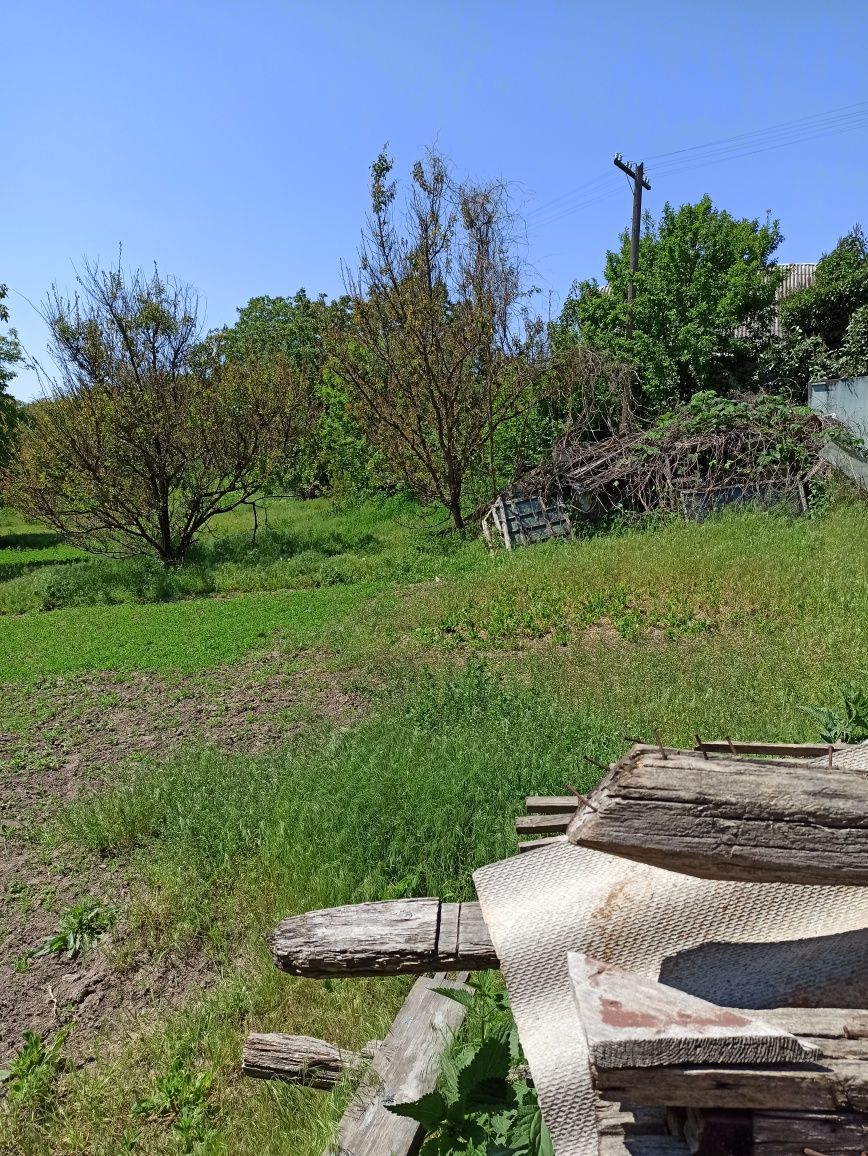 Продається ділянка 11 с,центр Обухова,вул Київська,або обмін на 1 кім