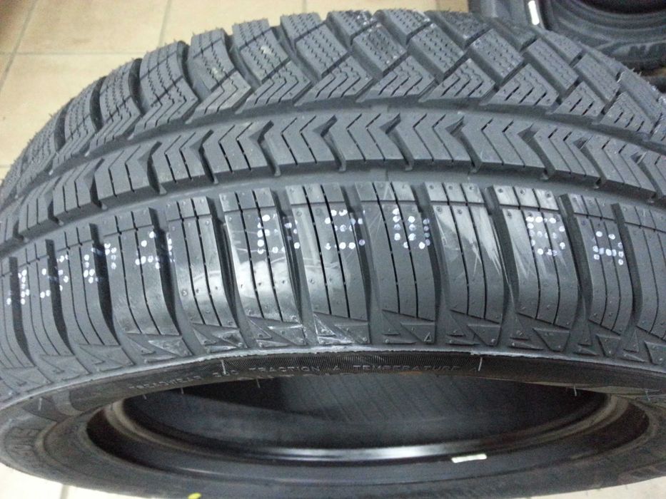 Opony całoroczne wielosezonowe 185/60r14 82H Sailun Atrezzo 4SEASONS